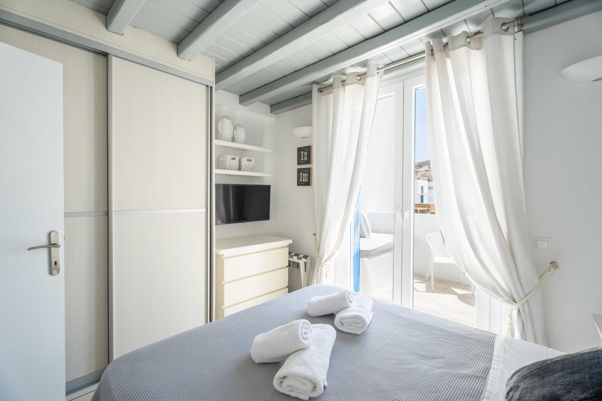 Phaedrus Living Ornos House Mykonos Villa